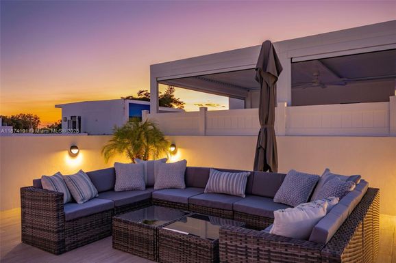 2679 NE 8th Ave, Wilton Manors FL 33334