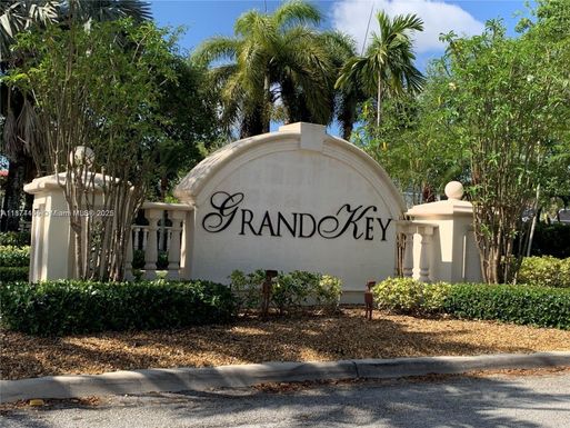 2614 SW 188th Ave, Miramar FL 33029