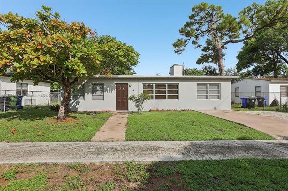 219 SW 21st Way, Fort Lauderdale FL 33312