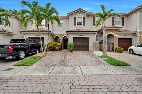 22084 SW 93rd Pl, Cutler Bay FL 33190