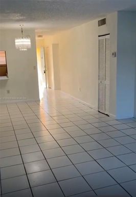 504 NW 179th St, Miami Gardens FL 33169