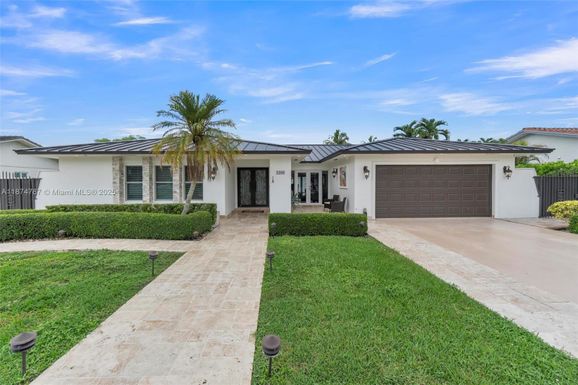 1900 SW 126th Ct, Miami FL 33175