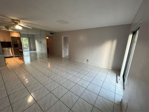 5731 NW 37th St # 221, Virginia Gardens FL 33166