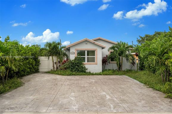 524 NW 10th, Hallandale Beach FL 33009