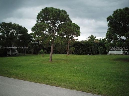 7883 BREAKWATER ST, Other City - In The State Of Florida FL 33922