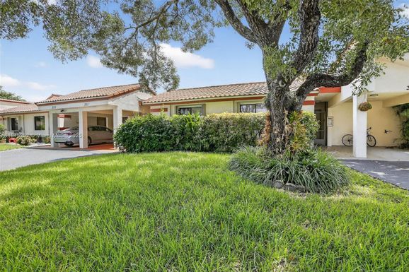 311 Lakeside Ct # 238, Sunrise FL 33326