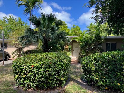 737 Woodcrest Rd, Key Biscayne FL 33149