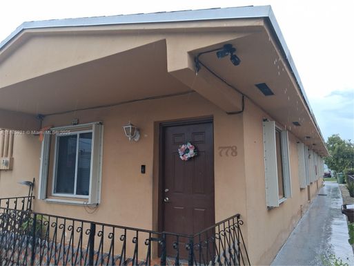 776 W 30th St, Hialeah FL 33012