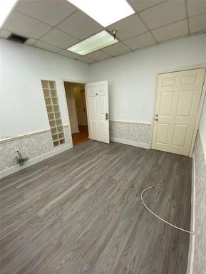 5245 NW 36th St # 221, Miami Springs FL 33166