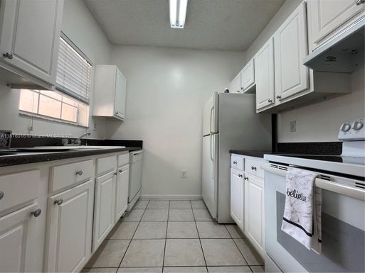 2451 NW 96th Ter # 21H, Pembroke Pines FL 33024