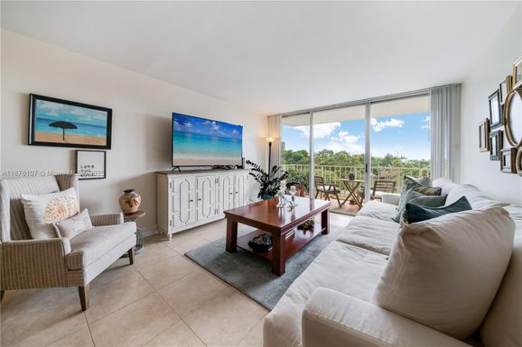 13120 SW 92nd Ave # 419, Miami FL 33176