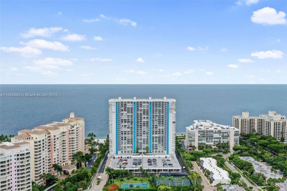 881 Ocean Dr # 19C, Key Biscayne FL 33149