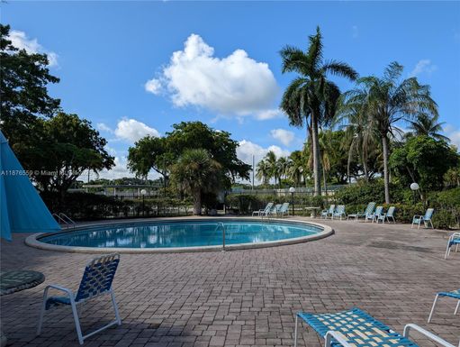 5935 Del Lago Cir # 307, Sunrise FL 33313