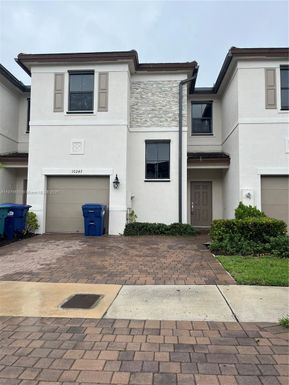 10247 SW 231st Ln, Miami FL 33190