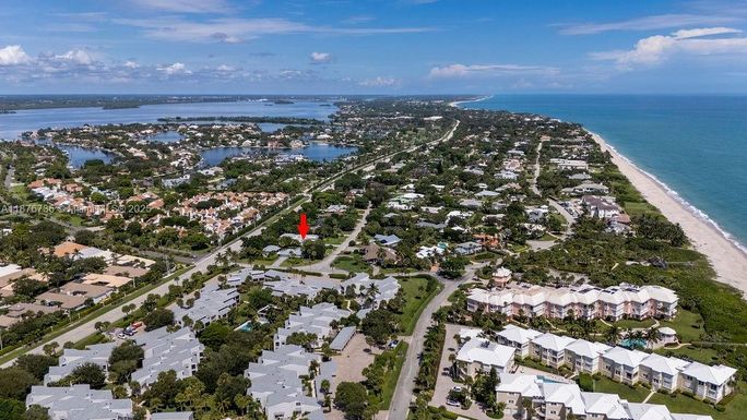 1015 Treasure Ln, Vero Beach FL 32963