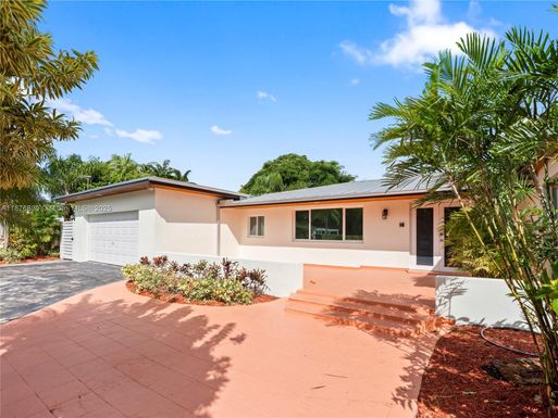 10311 SW 89th St, Miami FL 33176