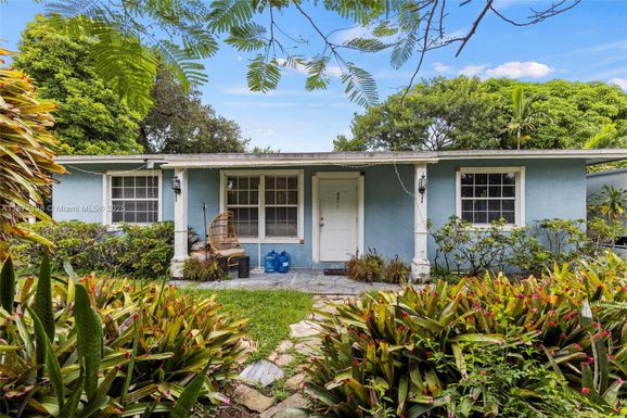 3311 SW 36th Ct, West Park FL 33023