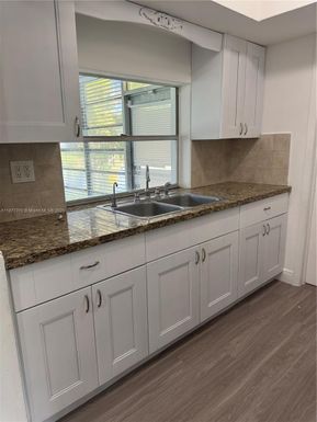 2985 NW 69th Ave, Sunrise FL 33313