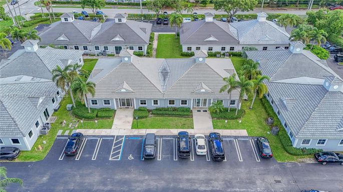 20810 W Dixie Hwy Ag Hwy, Miami FL 33180