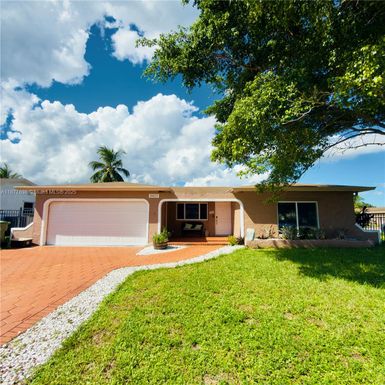 8801 NW 6th St, Pembroke Pines FL 33024