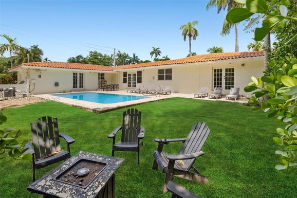 1254 Polk St, Hollywood FL 33019