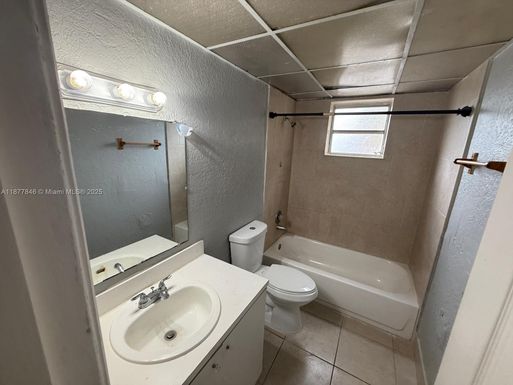 575 W 69th St # 110, Hialeah FL 33014