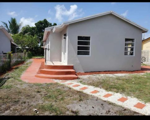 2925 NW 96th St, Miami FL 33147