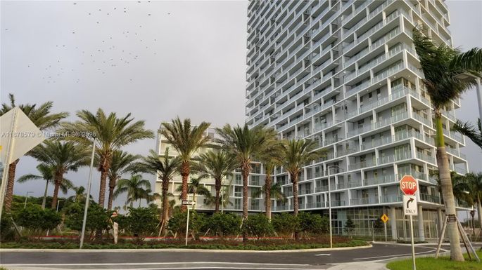 2000 Metropica Way # 2406, Sunrise FL 33323