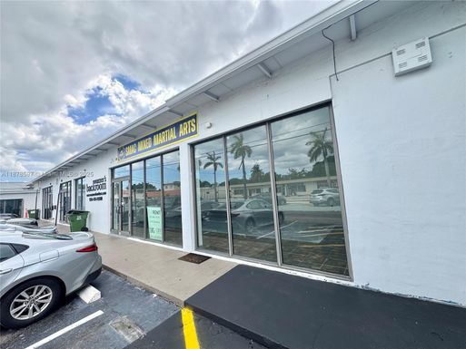 135 NE 1st Ave, Hallandale Beach FL 33009