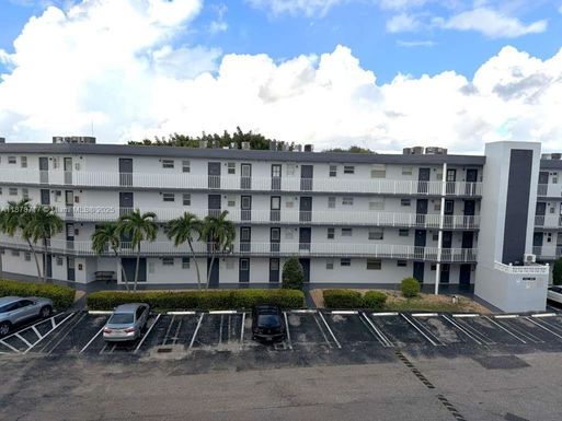 441 NE 195th St # 412, Miami FL 33179