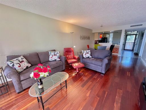 5831 Coral Lake Dr # 307, Margate FL 33063