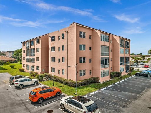 2841 Somerset Dr # 105, Lauderdale Lakes FL 33311