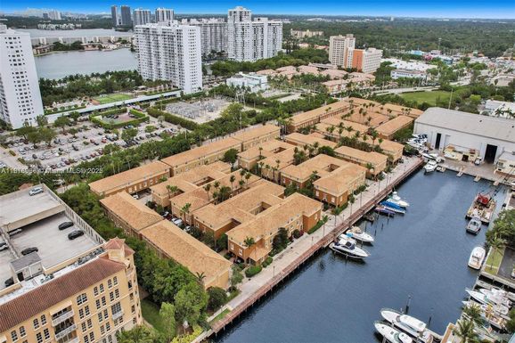 2965 NE 185th St # 1513, Aventura FL 33180