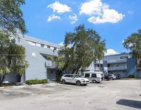 9367 Fontainebleau Blvd # G239, Miami FL 33172