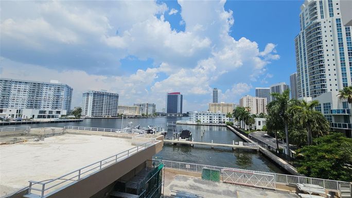 1965 S Ocean Dr # 2S, Hallandale Beach FL 33009