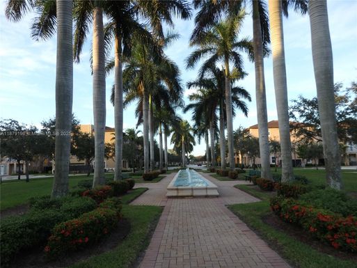 1312 SW 147th Ave, Pembroke Pines FL 33027