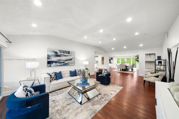 475 NW 88th Ter, El Portal FL 33150