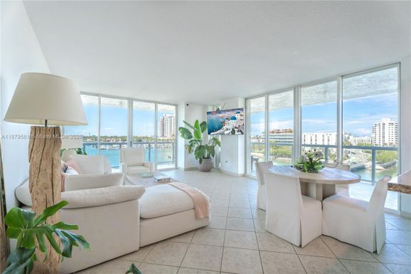 10 Venetian Way # 604, Miami Beach FL 33139