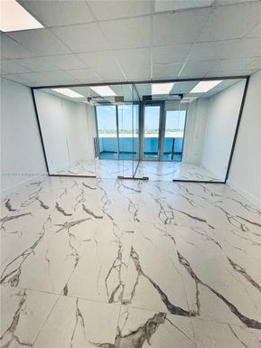 800 SE 4th Ave # 613, Hallandale Beach FL 33009