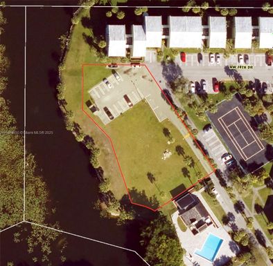 28 Nw Dr, Coral Springs FL 33065