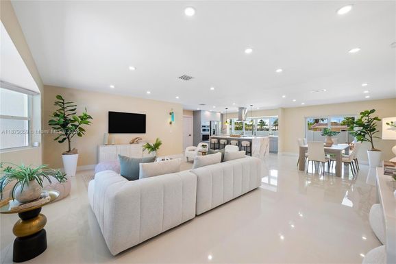 4800 Johnson St, Hollywood FL 33021