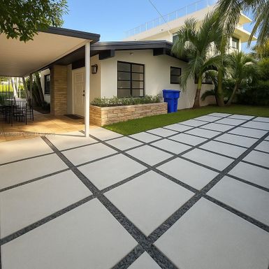 691 NW 7th St Rd, Miami FL 33136