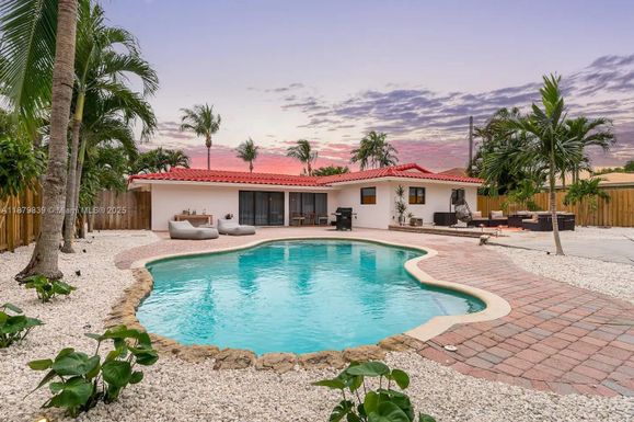 5250 NE 15th Ave, Fort Lauderdale FL 33334