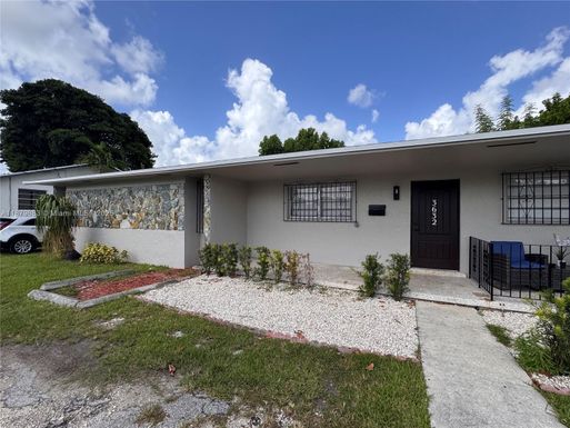 3632 SW 87th Ave, Miami FL 33165