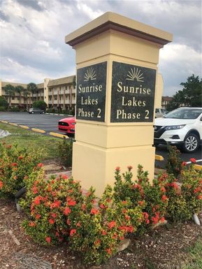 8460 Sunrise Lakes Blvd # 208, Sunrise FL 33322