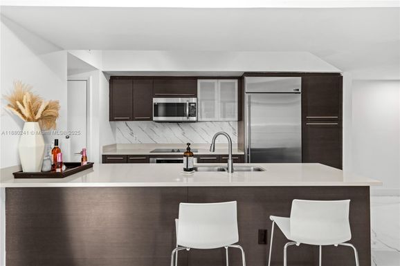 55 SE 6th St # 1203, Miami FL 33131