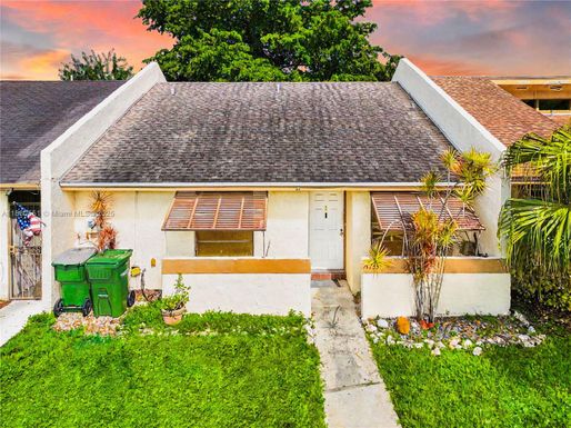 1733 Greer Ave, Homestead FL 33035