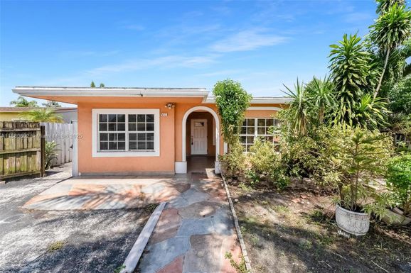 531 NE 58th St, Oakland Park FL 33334