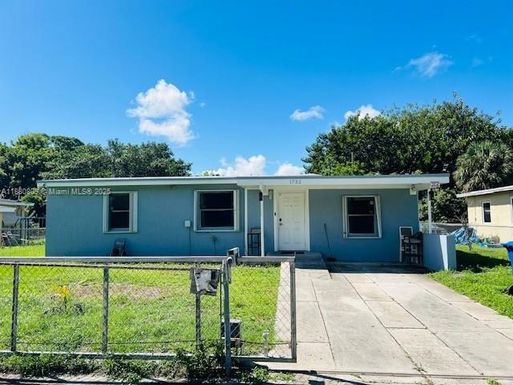 1732 NW 18th St, Fort Lauderdale FL 33311