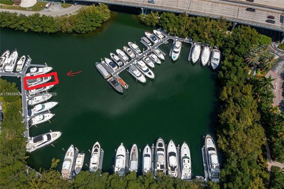 3575 Mystic Pointe Dr, Aventura FL 33180